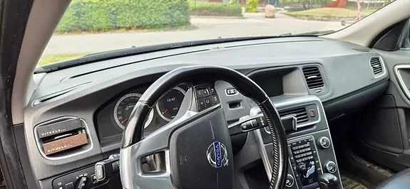 Volvo S60 2011 photo 3