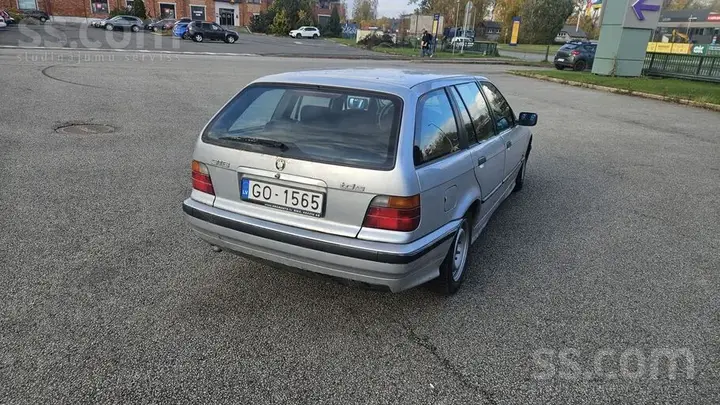 BMW 318 1997 photo 3