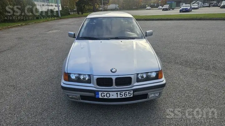 BMW 318