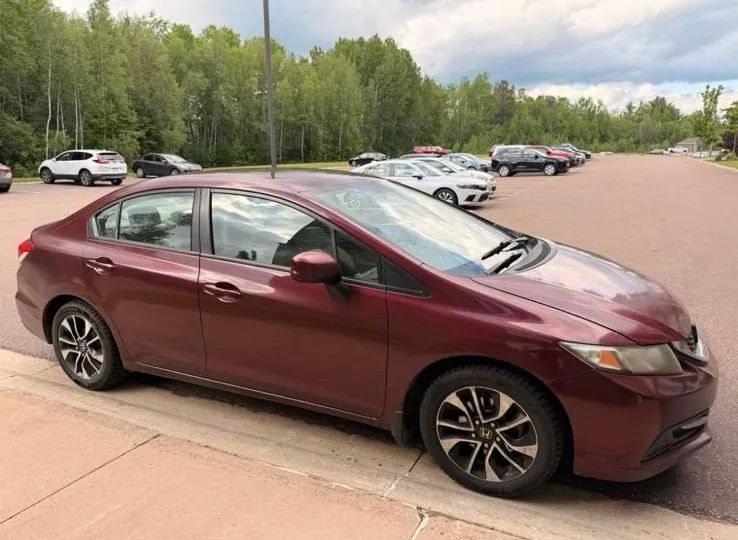 Honda Civic 2013 photo 2