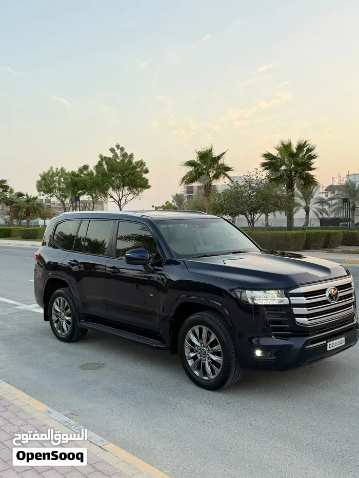 Toyota Land Cruiser 2022 photo 2