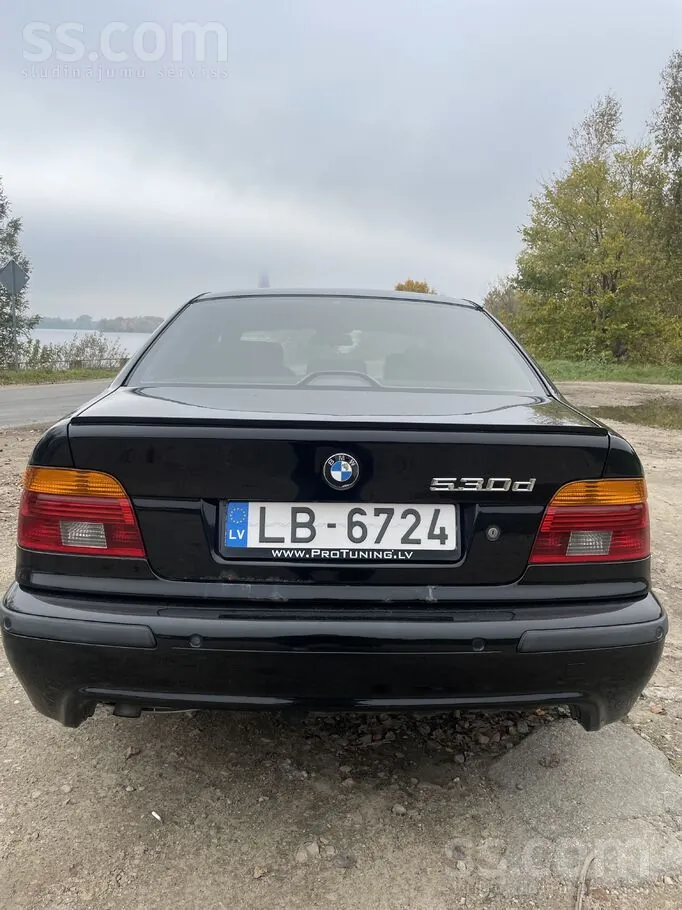 BMW E39 2001 photo 3