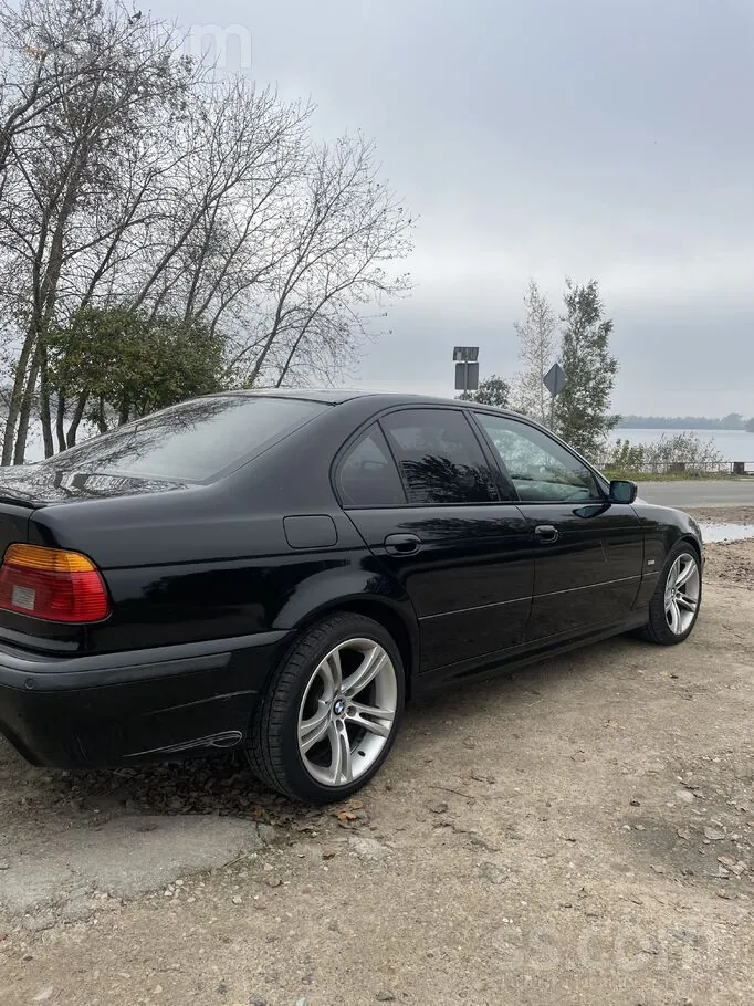 BMW E39 2001 photo 4