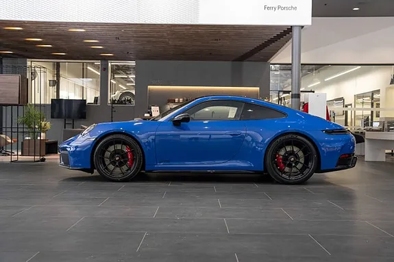 Porsche 911 2026 photo 2