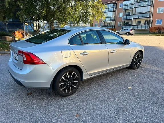 Volvo S60 2012 photo 5
