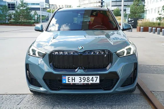 BMW Ix1 2024 photo 2