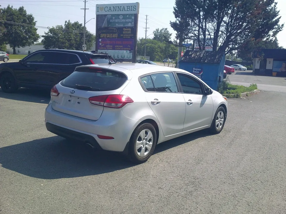 Kia Forte 2017 photo 3