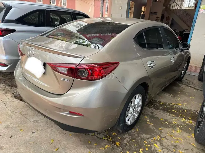 Mazda 3 2018 photo 3