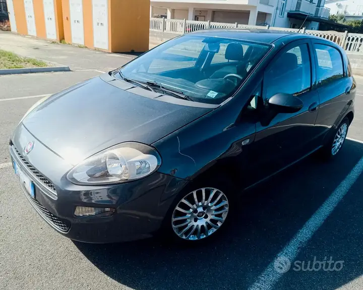Fiat Grande Punto 2015 photo 2