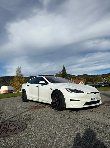 Tesla Model S 2023 photo 2