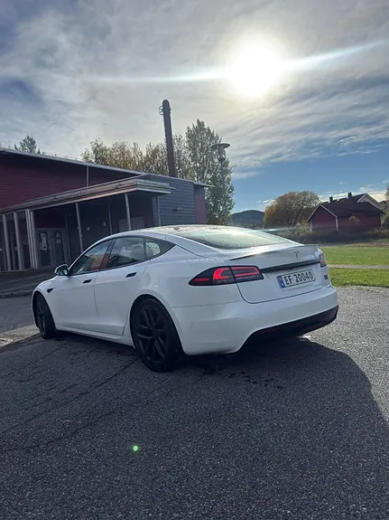 Tesla Model S 2023 photo 5