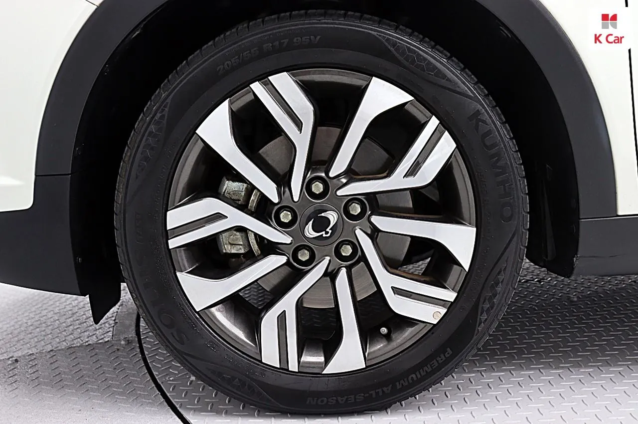 KG Mobility Tivoli Amo 2018 photo 5