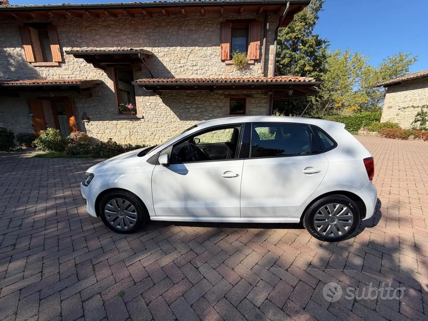 Volkswagen Polo 2010 photo 5