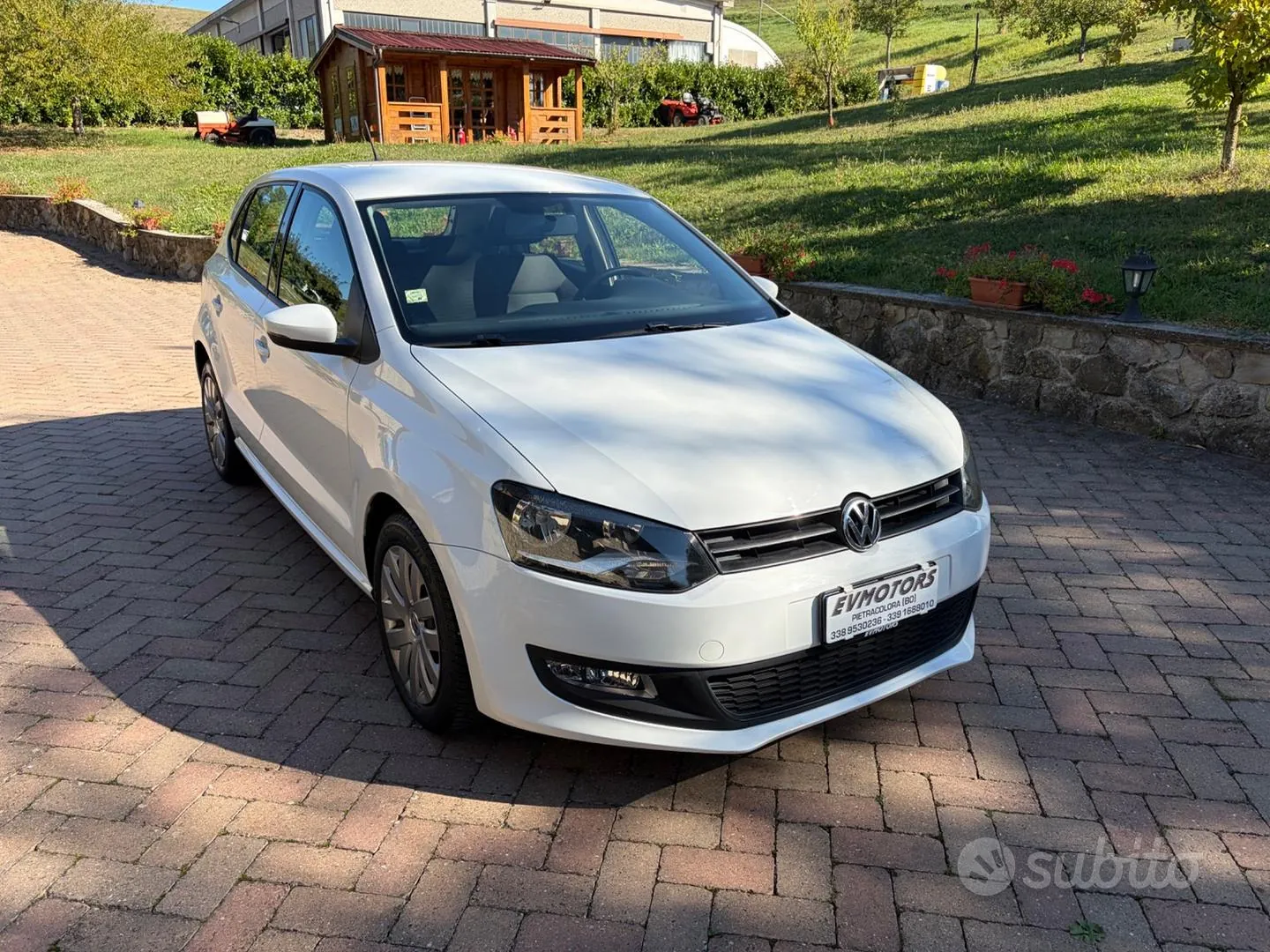 Volkswagen Polo 2010 photo 2