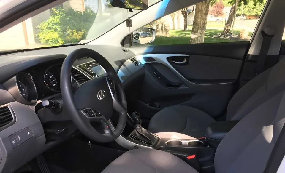 Hyundai Elantra 2016 photo 2