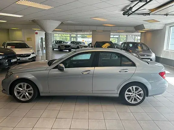 Mercedes-Benz C180