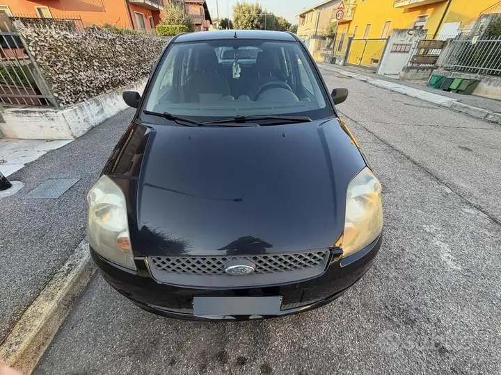Ford Fiesta 2008 photo 2