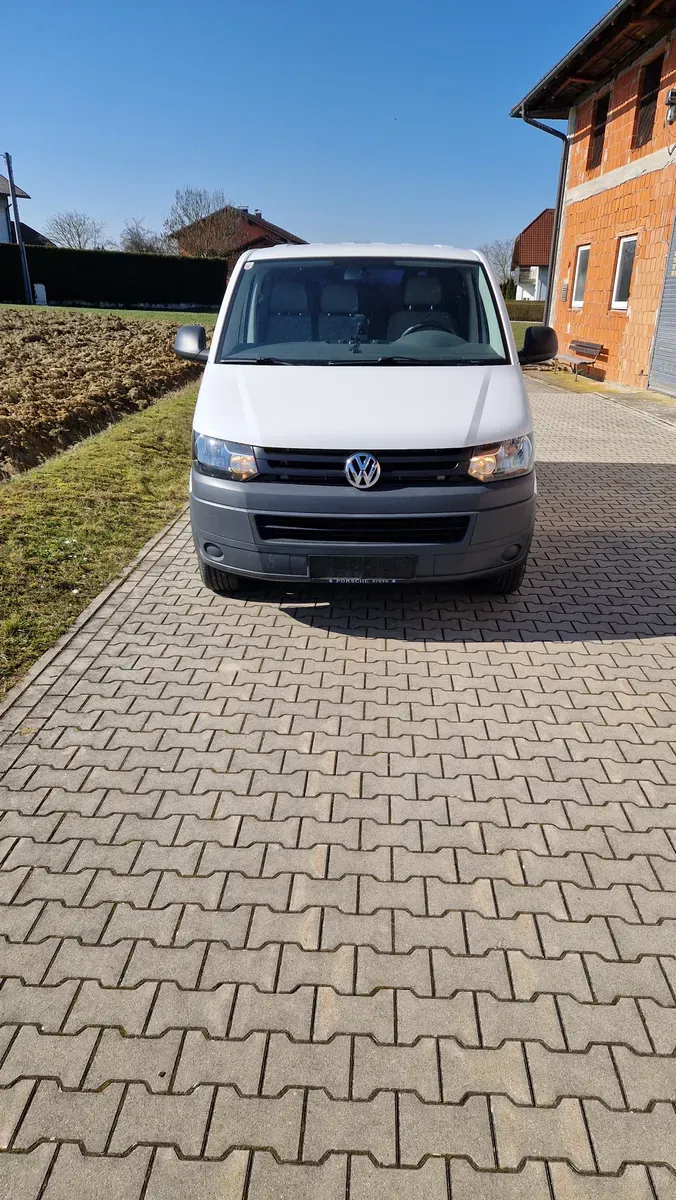 Volkswagen T5 2012 photo 3