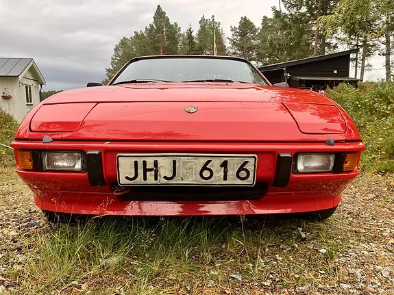 Porsche 924 1976 photo 2