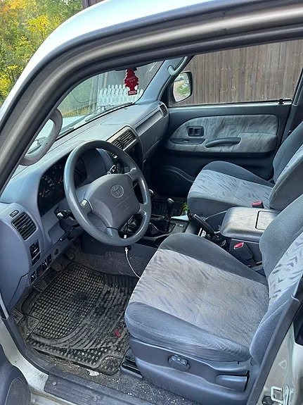 Toyota Land Cruiser 2001 photo 4