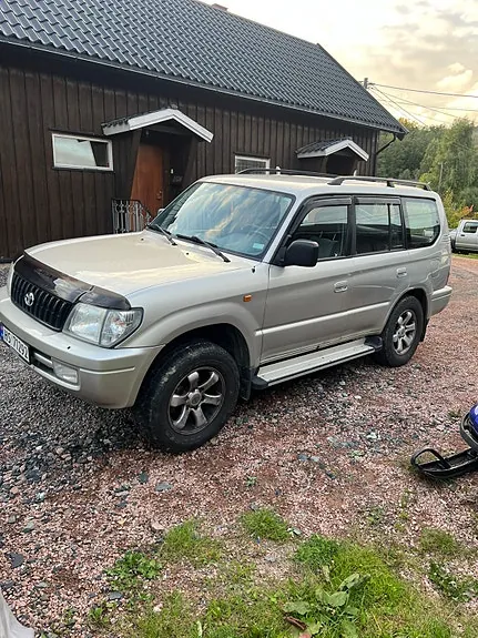 Toyota Land Cruiser 2001 photo 2