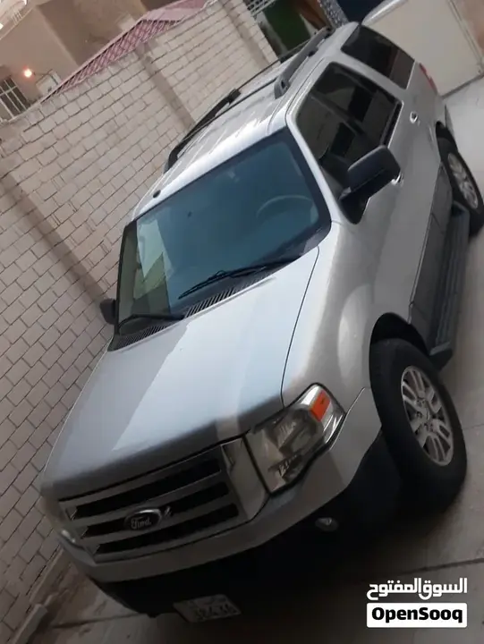 Ford Expedition 2012 photo 2
