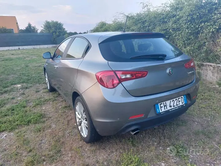 Alfa Romeo Giulietta 2017 photo 4