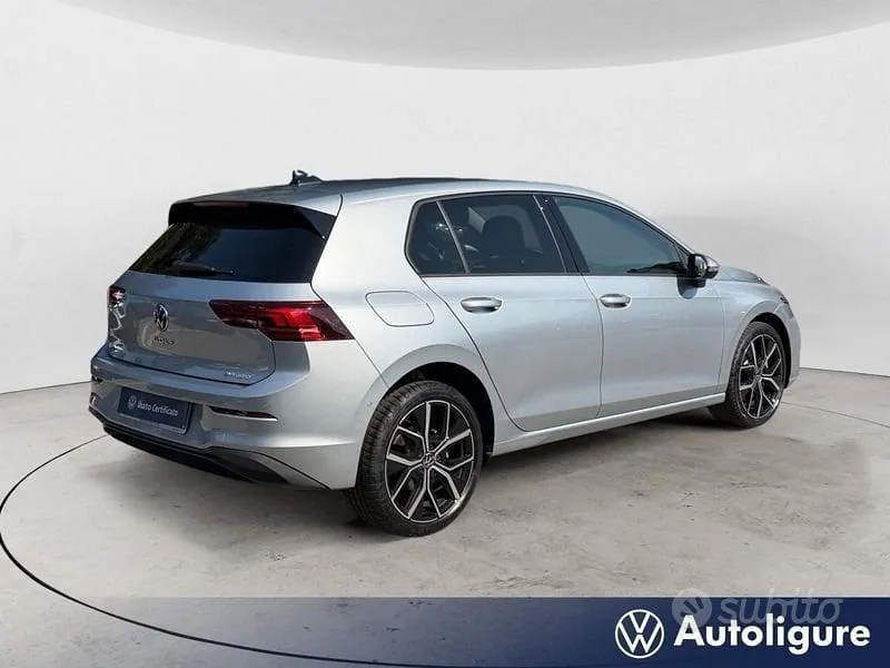 Volkswagen Golf 2025 photo 4