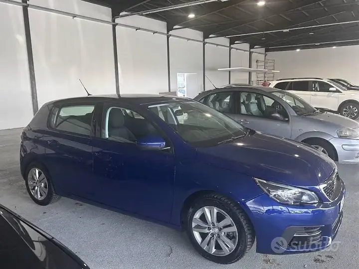 Peugeot 308 2022 photo 3
