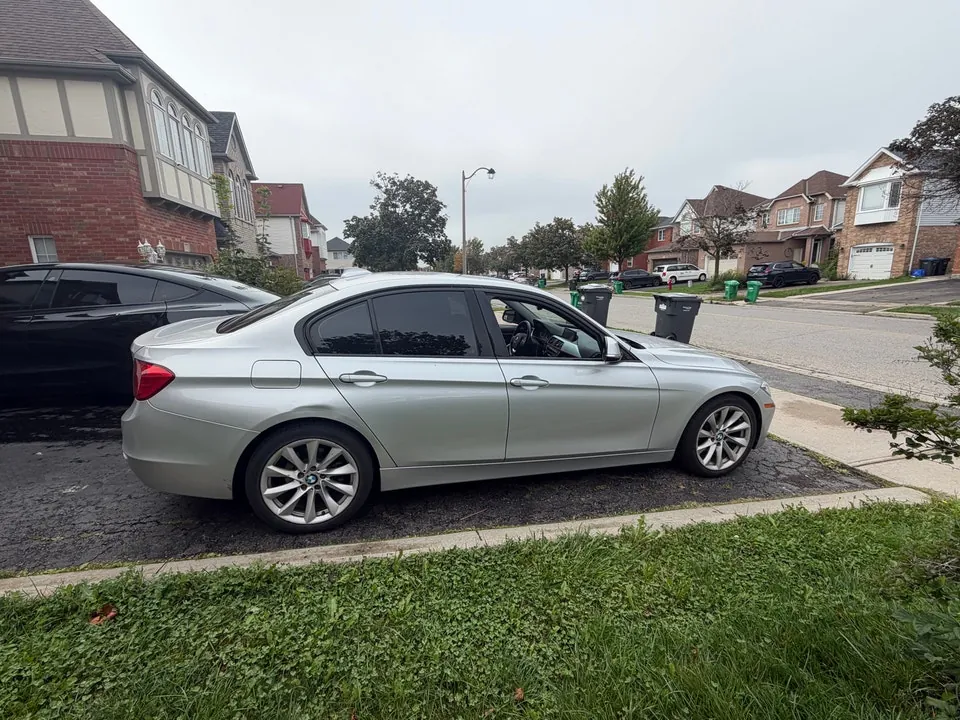BMW 320I 2014 photo 2