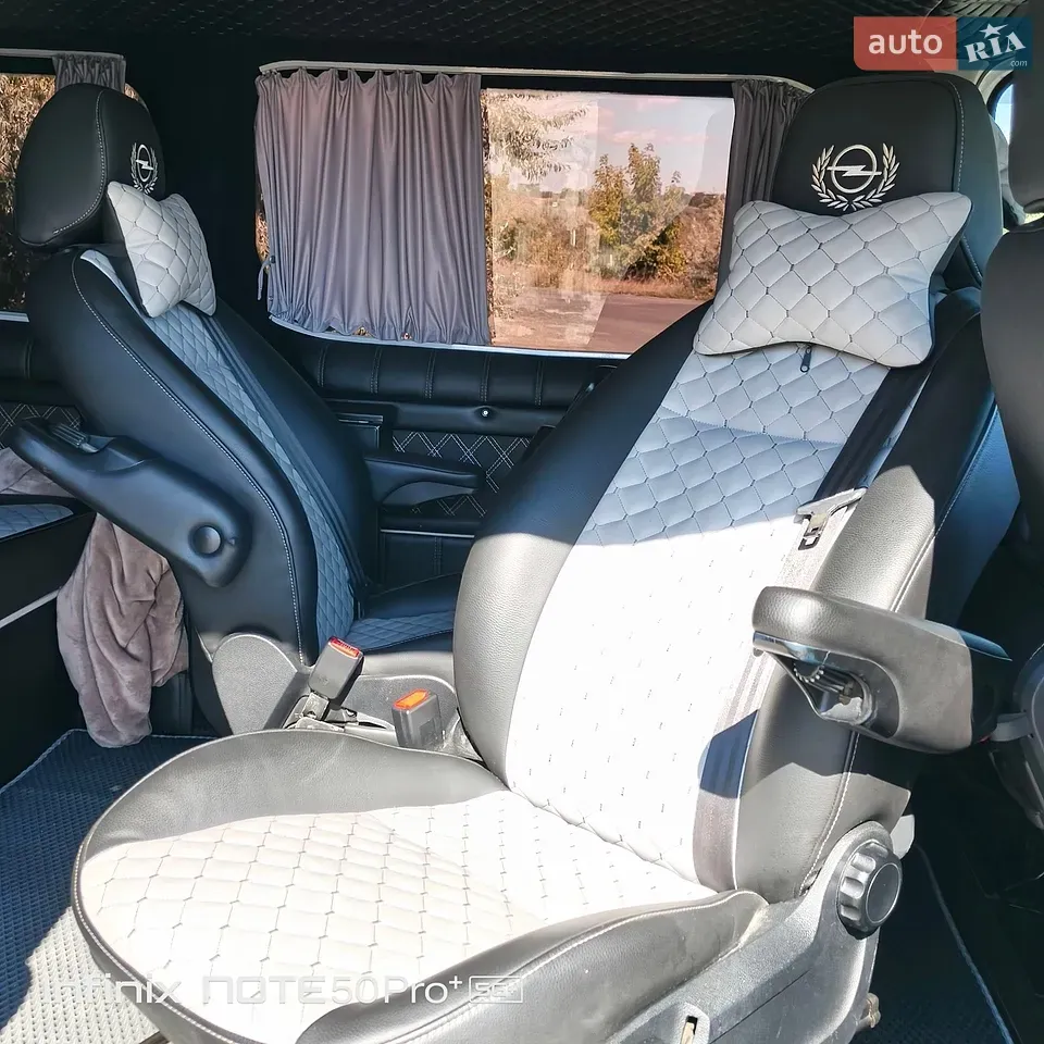 Opel Vivaro 2016 photo 5