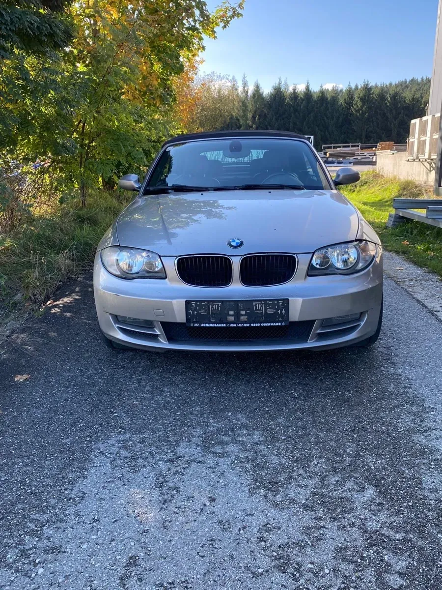 BMW 1 Series 2009 photo 2