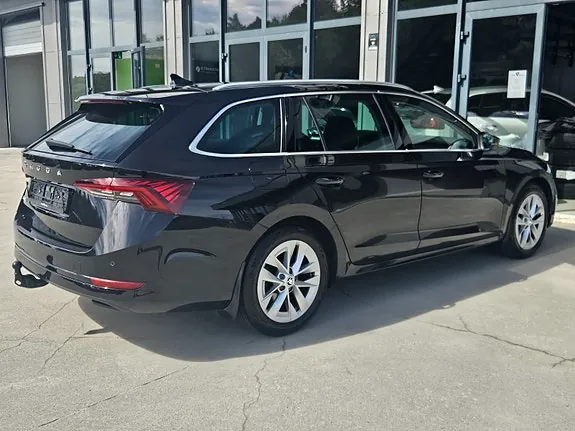 Skoda Octavia 2023 photo 4