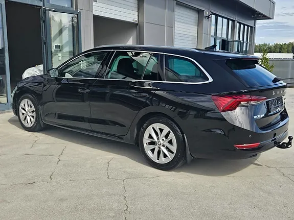 Skoda Octavia 2023 photo 3