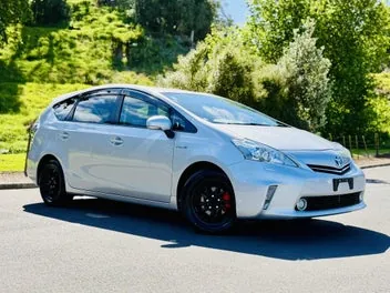 Toyota Prius 2014 photo 2