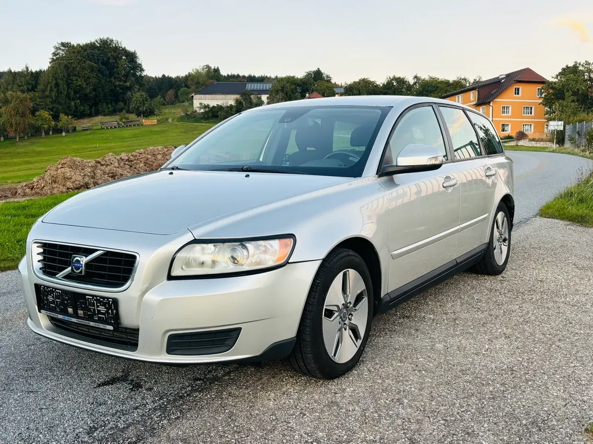 Volvo V50