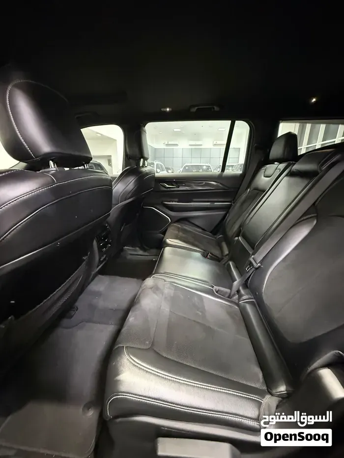 Jeep Grand Cherokee 2022 photo 2