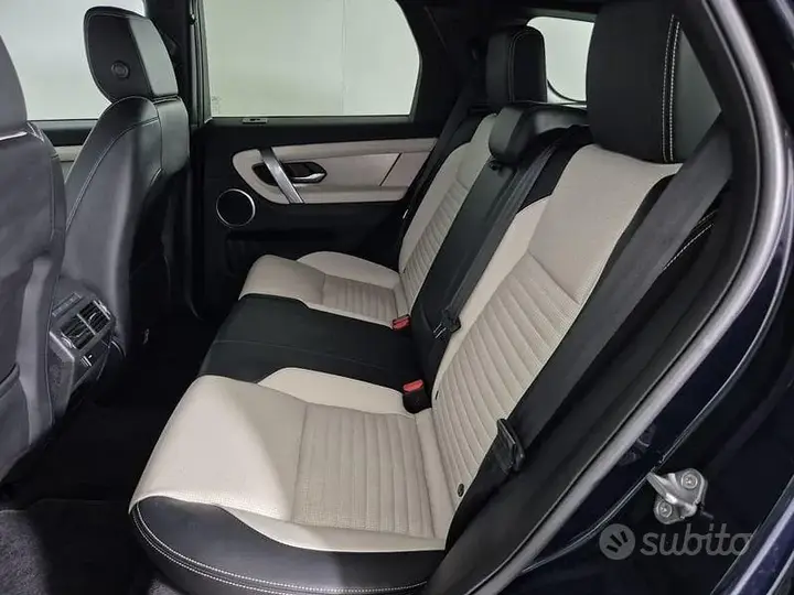 Land Rover Discovery Sport 2022 photo 5