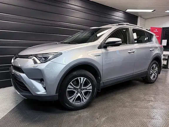Toyota Rav4 2017 photo 2