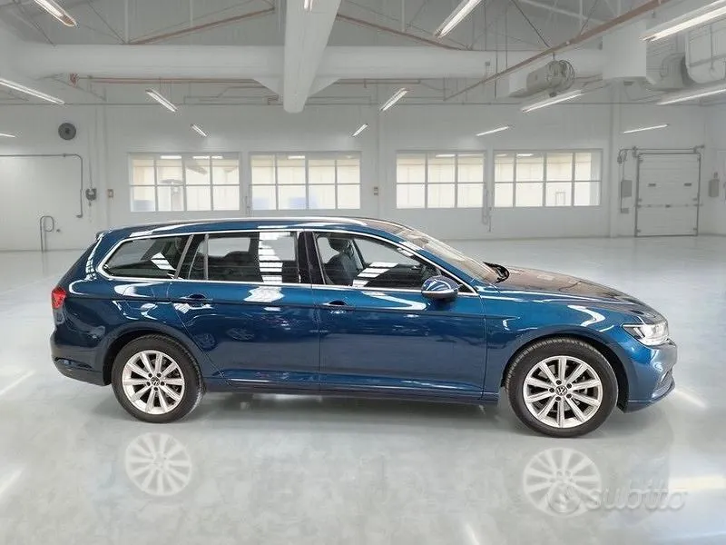 Volkswagen Passat Variant 2023 photo 3