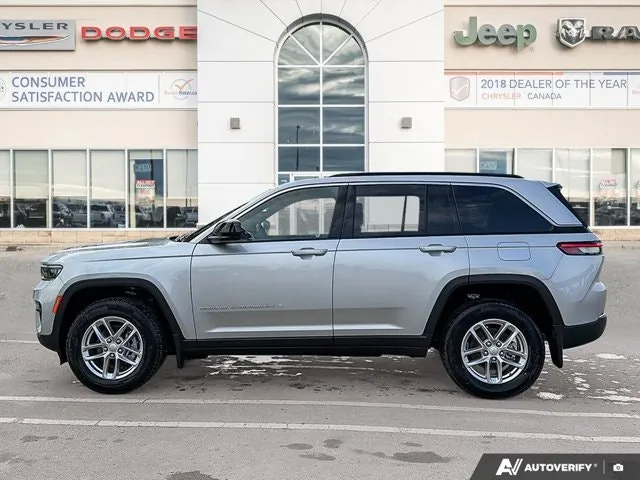 Jeep Grand Cherokee 2026 photo 2