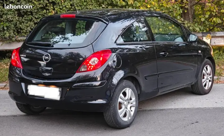 Skoda Fabia 2007 photo 2