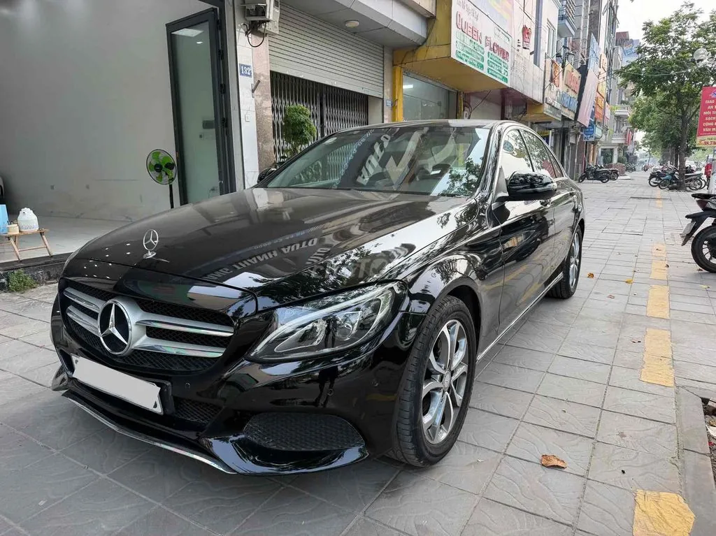 Mercedes-Benz C-Class