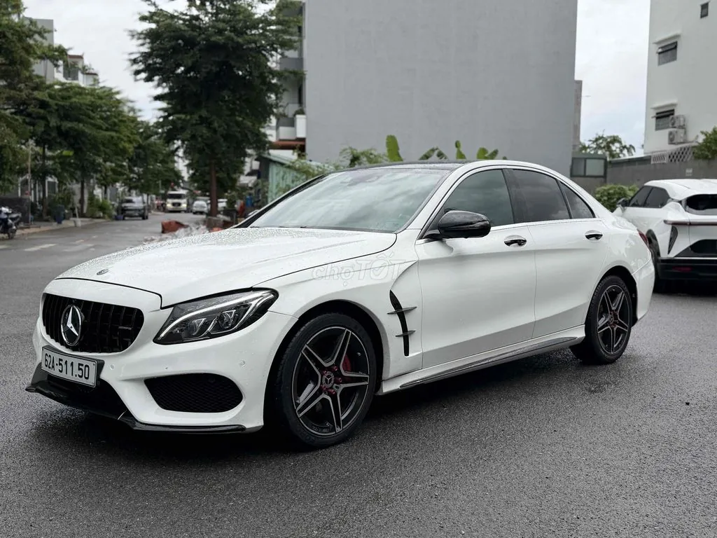 Mercedes-Benz C-Class 2017 photo 3