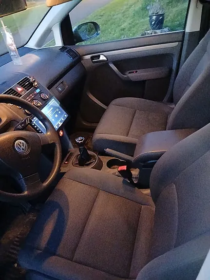 Volkswagen Touran 2008 photo 4