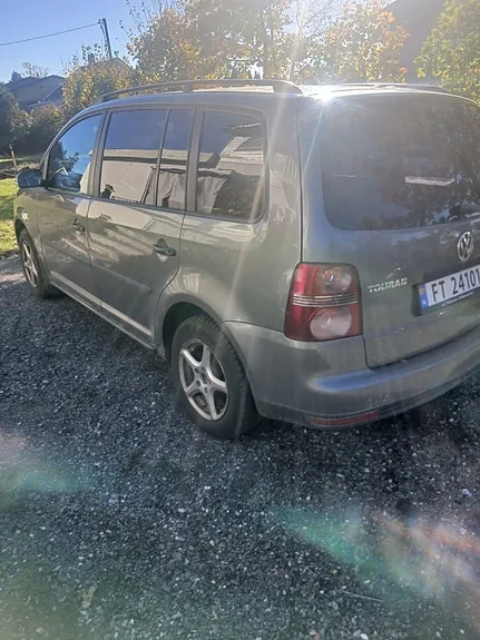 Volkswagen Touran 2008 photo 3