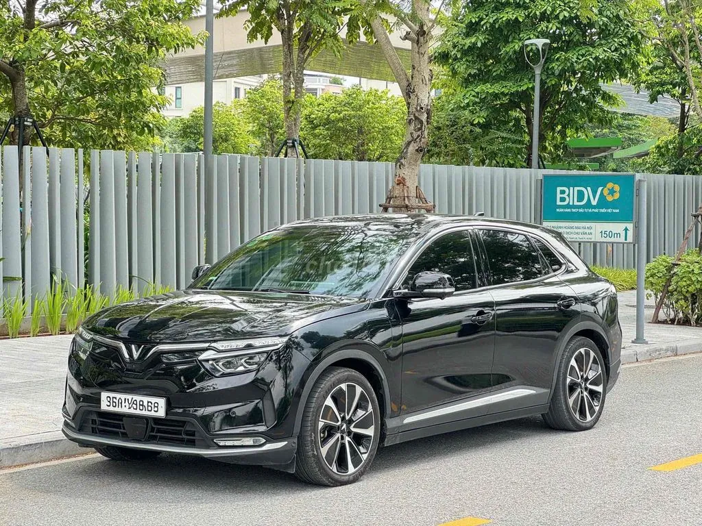 Vinfast Vf8