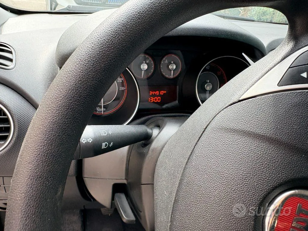 Fiat Punto Van 2015 photo 5