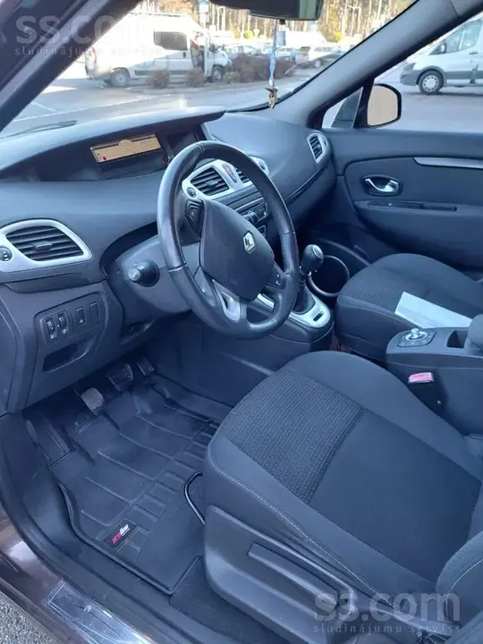 Renault Grand Scenic 2010 photo 5