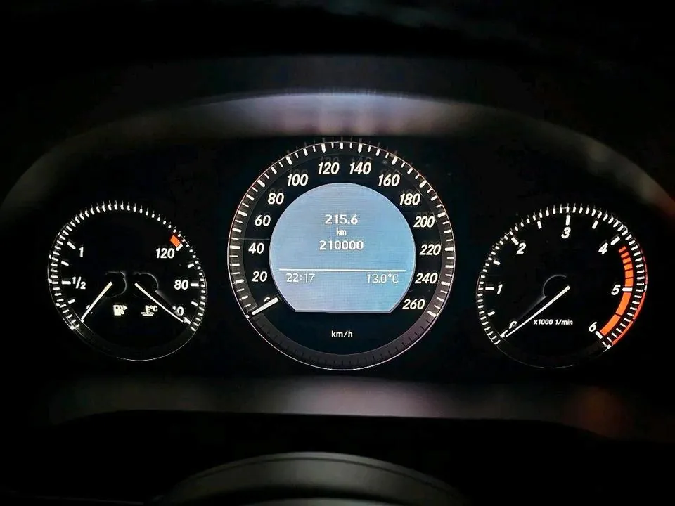 Mercedes-Benz C200